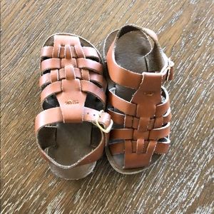 Saltwater sandals size 7
